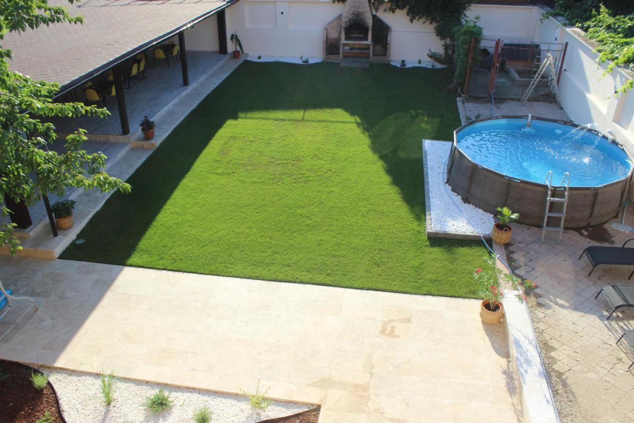 Pretty Garden Villa Orşova Exterior foto