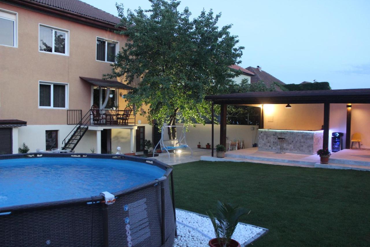 Pretty Garden Villa Orşova Exterior foto